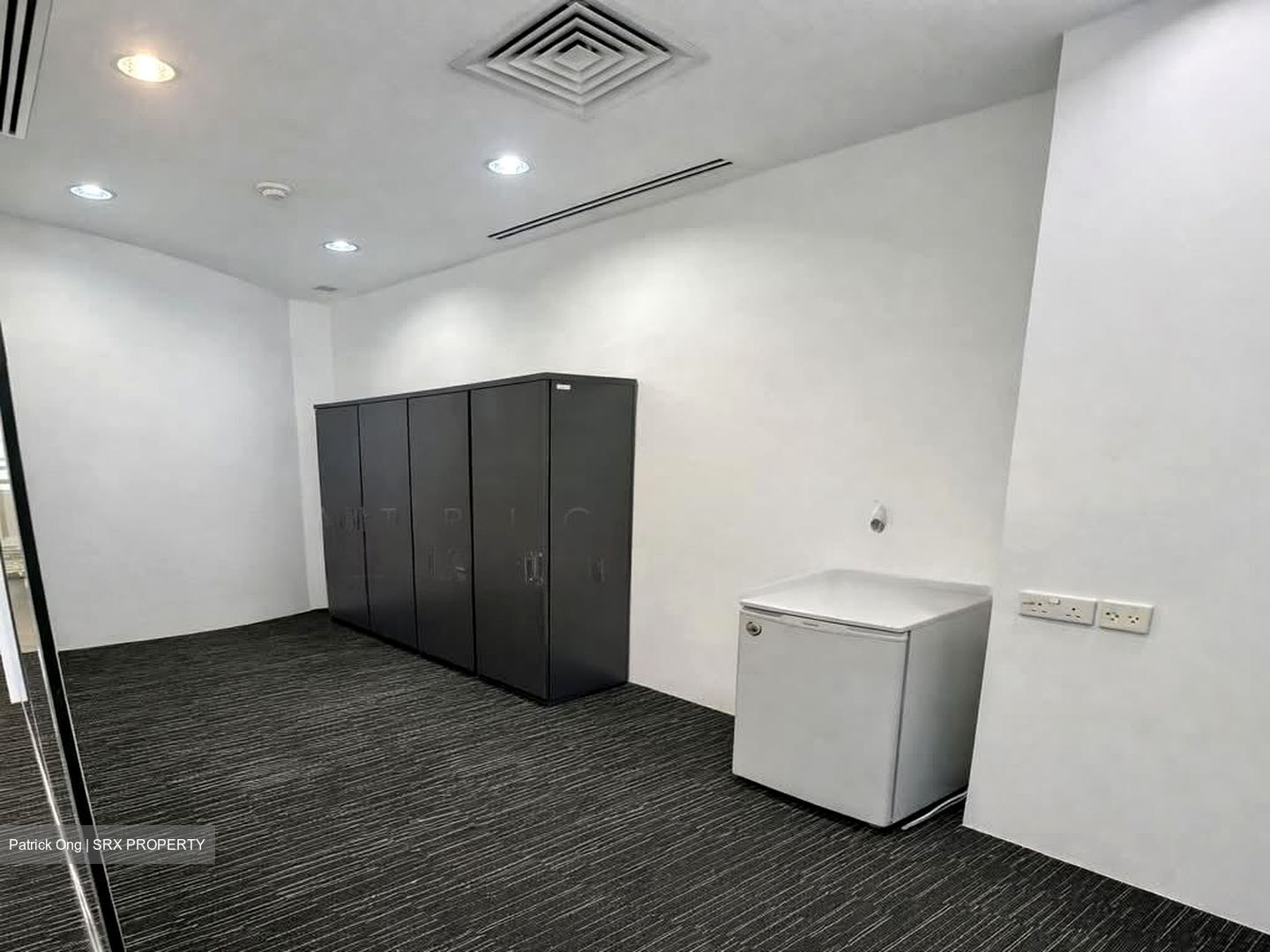 Ocbc Centre (D1), Office #571678951
